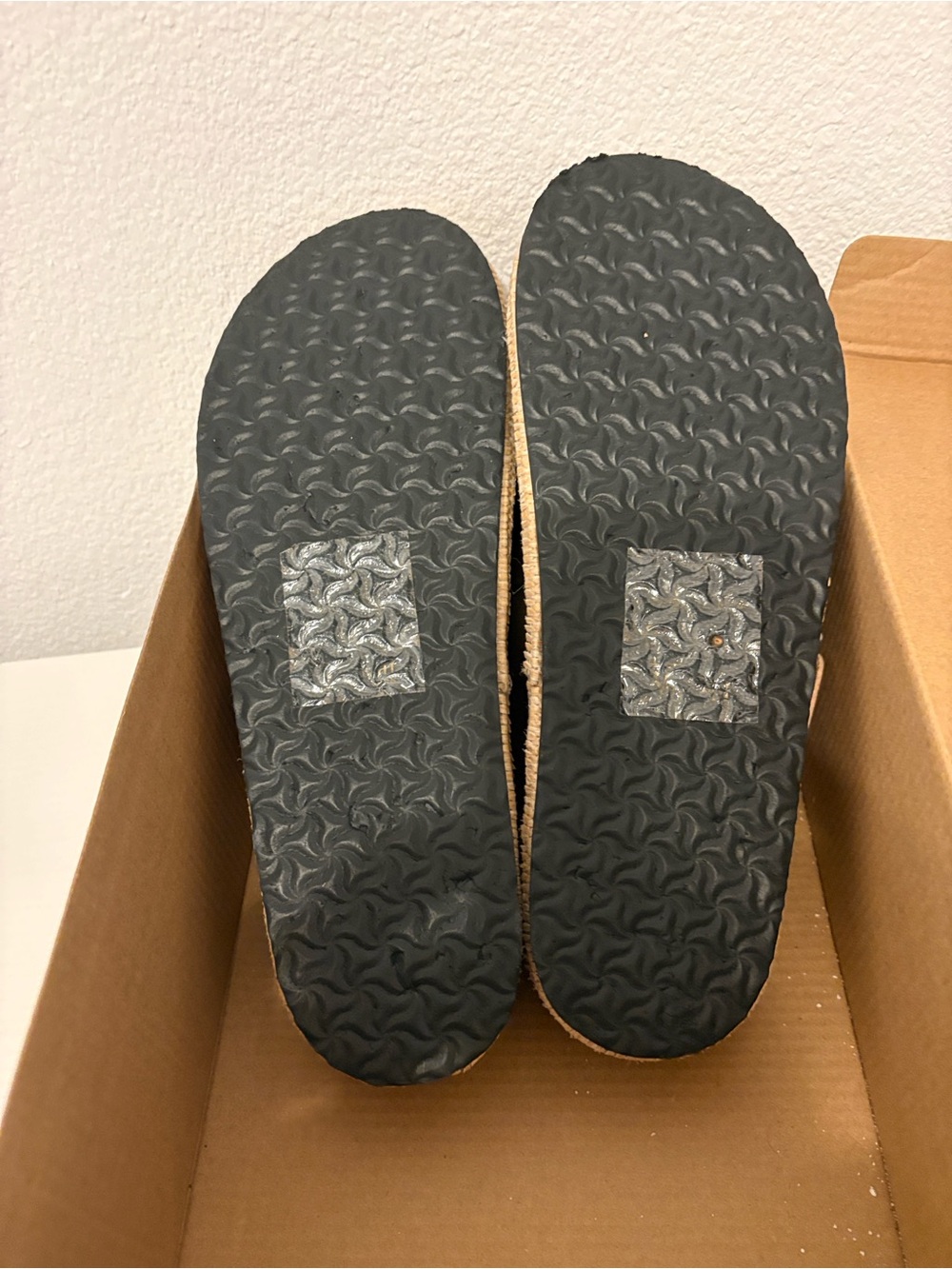 Natural Reflections Black Youth Flip Flops with Textured Soles